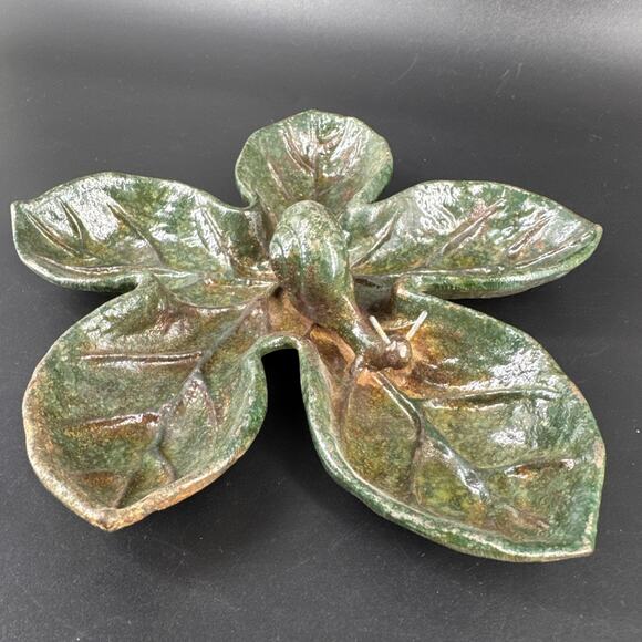 Vintage Cast Iron Leaf With Snail Rustic Primitive Garden Decor Ashtray Dish - Picture 11 of 14